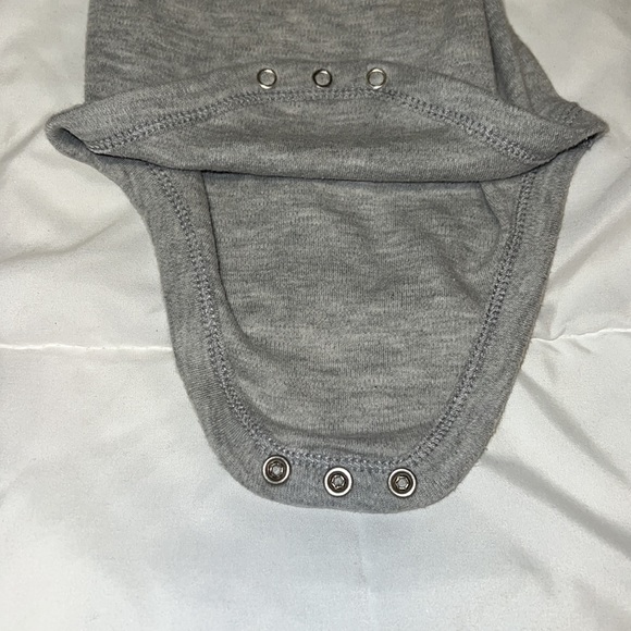 Size 3-6 Month Infant “Is It Legal to Carry Guns This Big?” Graphic Print Onesie - Picture 5 of 5